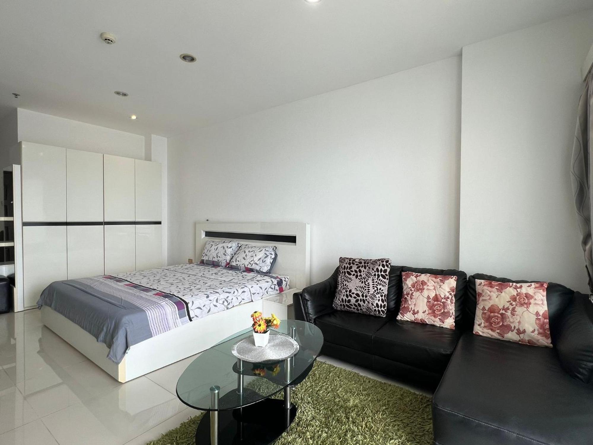Viewtalay Beachfront By Nd Pattaya Exterior photo
